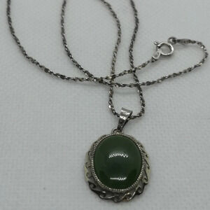 🌿 Vintage Sterling silver Nephrite Jade Necklace ✨